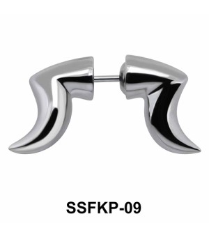 Stylish Horn Shaped Stud Earrings SSFKP-09